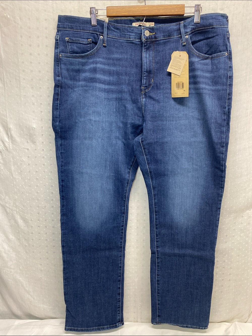 Levi Strauss 314 Shaping Straight Jeans Med Wash Size 22 NEW